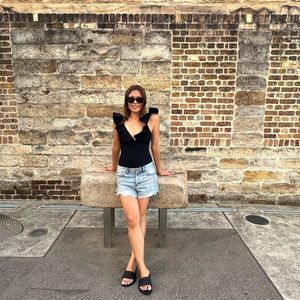 Meet your Posher, Samantha